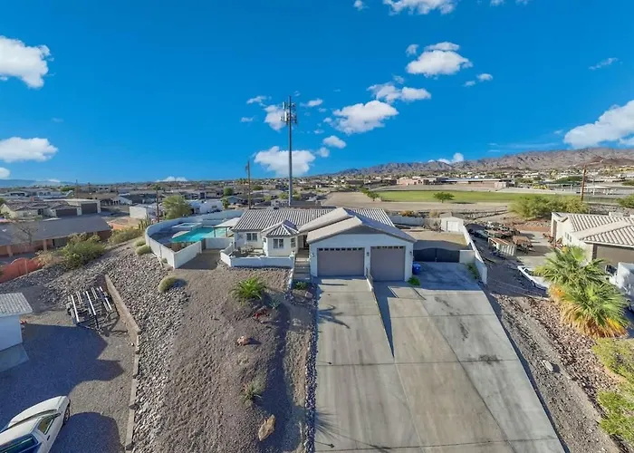 Pool Minutes To Havasu Sleeps 12 * Lake Havasu City