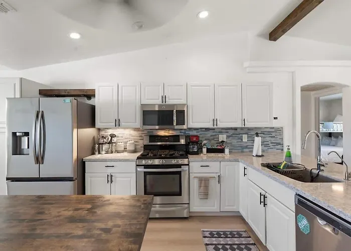 Holiday home Pool Minutes To Havasu Sleeps 12 Lake Havasu City