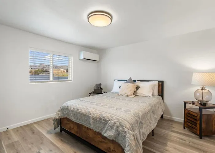 Pool Minutes To Havasu Sleeps 12 Holiday home Lake Havasu City