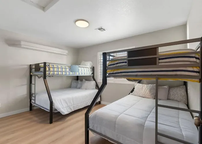 Holiday home Pool Minutes To Havasu Sleeps 12 Lake Havasu City