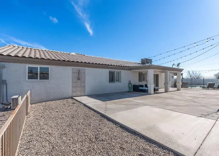 Pool Minutes To Havasu Sleeps 12 Holiday home Lake Havasu City