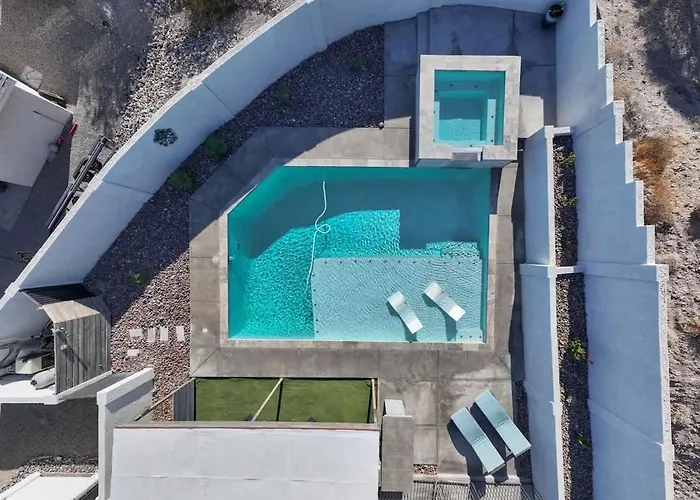 Pool Minutes To Havasu Sleeps 12 Holiday home *