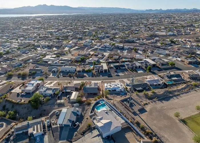 Pool Minutes To Havasu Sleeps 12 *