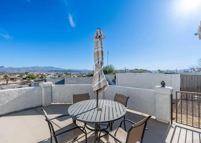 Pool Minutes To Havasu Sleeps 12