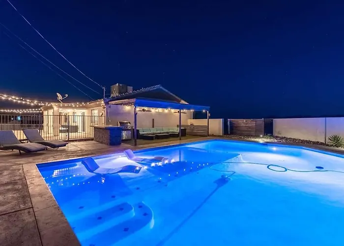 Pool Minutes To Havasu Sleeps 12 Lake Havasu City